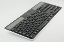 Logitech Wireless Solar Keyboard K750 perspective 2