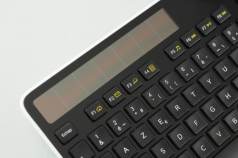 Logitech Wireless Solar Keyboard K750 panneau solaire gauche